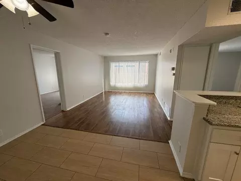 13610 Vanowen St, Los Angeles, CA 91405