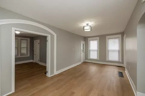 2811 Woodbridge Ave, Cleveland, OH 44109