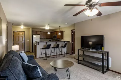 4630 E 54th St, Sioux Falls, SD 57110