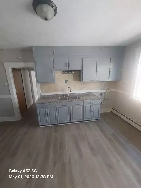 335 High St, New Britain, CT 06051
