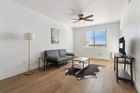 6610 N 93rd Ave, Glendale, AZ 85305