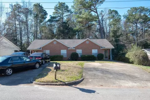 1010 N 1st St, Opelika, AL 36801