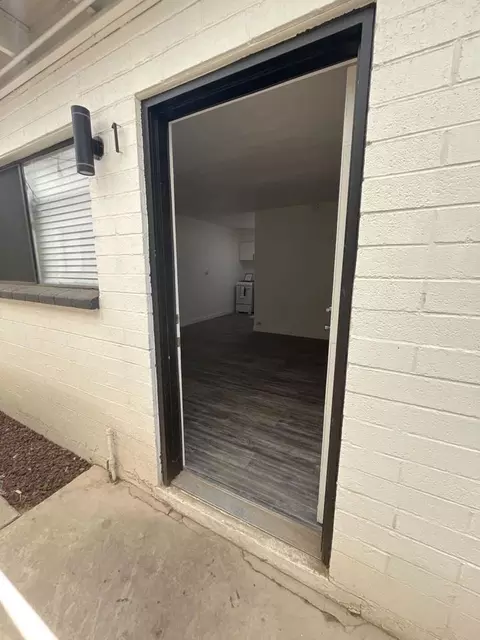 1433 S Kenneth Pl, Tempe, AZ 85281