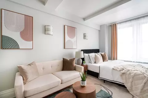 200 E 11th St, New York, NY 10003