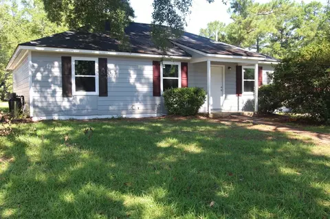 2510 Beachview Dr, Albany, GA 31705