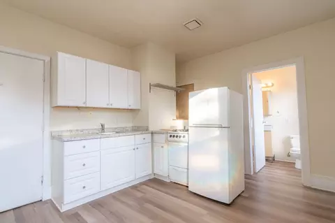 6020 NE Glisan St, Portland, OR 97213