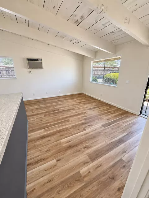1355 Stabler Ln, Yuba City, CA 95993