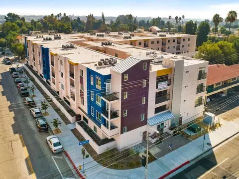 7354 Woodman Ave, Los Angeles, CA 91405