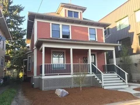 3745 SE Belmont St, Portland, OR 97214