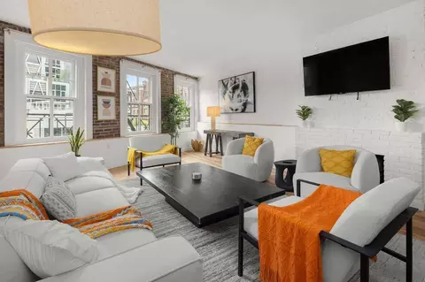 141 E 33rd St, New York, NY 10016