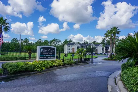 111 S Palm Dr, Brunswick, GA 31525