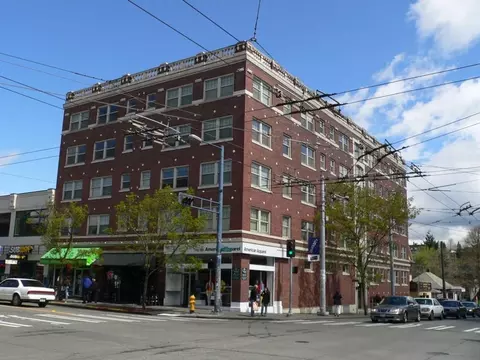 906 E John St, Seattle, WA 98102