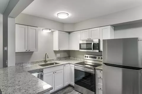 3225 Holiday Dr, Lansing, MI 48912