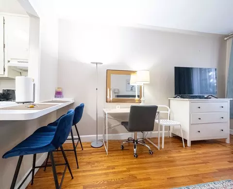 328 E 74th St, New York, NY 10021