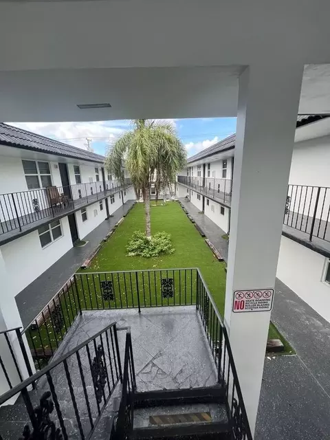 2500 Johnson St, Hollywood, FL 33020