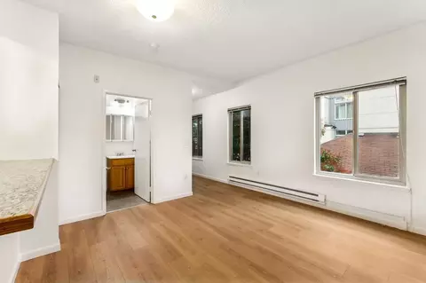 1202 E Pine St, Seattle, WA 98122