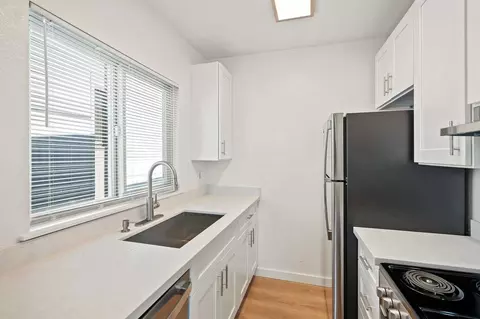 1202 E Pine St, Seattle, WA 98122