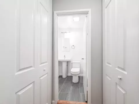 639 W Grace St, Chicago, IL 60613 photo 37
