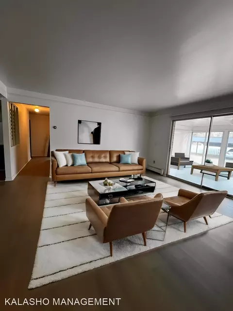 719 E Walled Lake Dr, Walled Lake, MI 48390