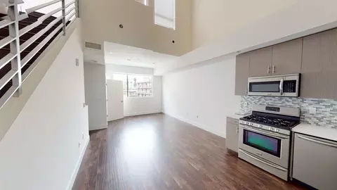 4270 Lindblade Dr, Los Angeles, CA 90066