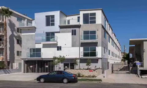 4270 Lindblade Dr, Los Angeles, CA 90066