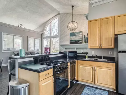 101 Little Bay Ave, Yorktown, VA 23693