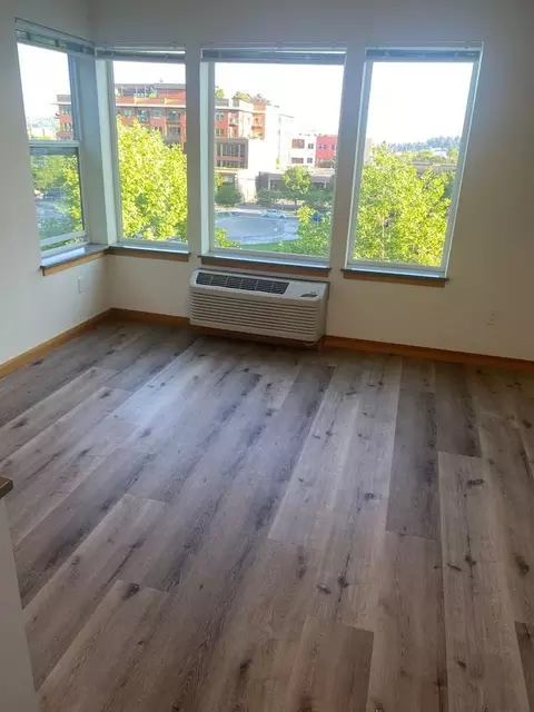 2226 NW 58th St, Seattle, WA 98107