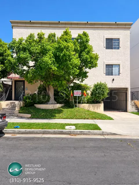 1540 Brockton Ave, Los Angeles, CA 90025