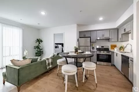 14526 Kittridge St, Van Nuys, CA 91405 photo 9