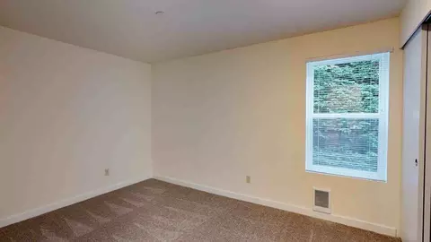 12250 Greenwood Ave N, Seattle, WA 98133