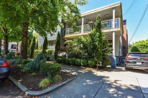18 Galer St, Seattle, WA 98109