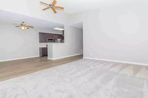15735 Rosewood St, Omaha, NE 68136 photo 2