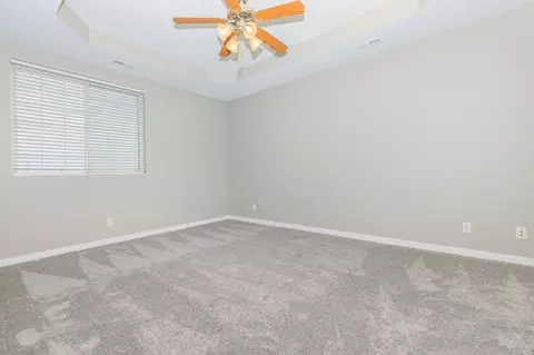 15735 Rosewood St, Omaha, NE 68136 photo 6
