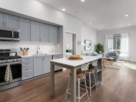 185 S State College Blvd, Brea, CA 92821 photo 2