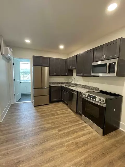 62 Genesee St, New Hartford, NY 13413
