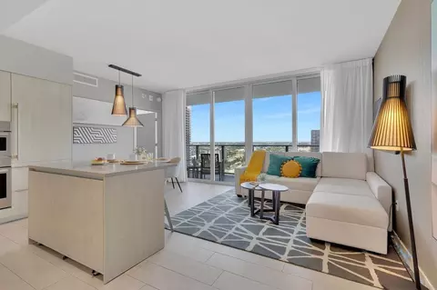 4010 S Ocean Dr, Hollywood, FL 33019