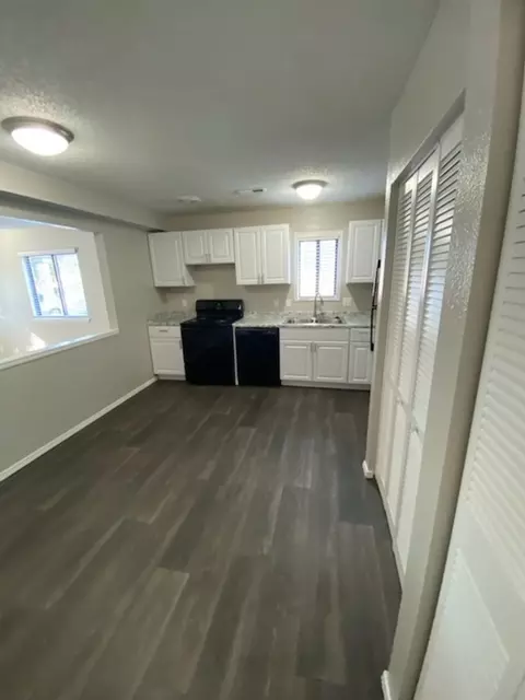 2701 S Emporia St, Wichita, KS 67216