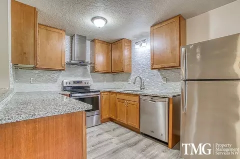 1313 NE 131st Pl, Portland, OR 97230