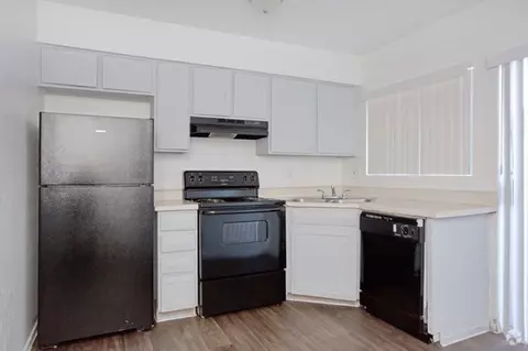 5045 N 58th Ave, Glendale, AZ 85301