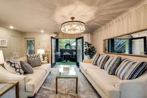 6011 Gaston Ave, Dallas, TX 75214