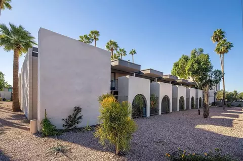2735 E Thomas Rd, Phoenix, AZ 85016 photo 9