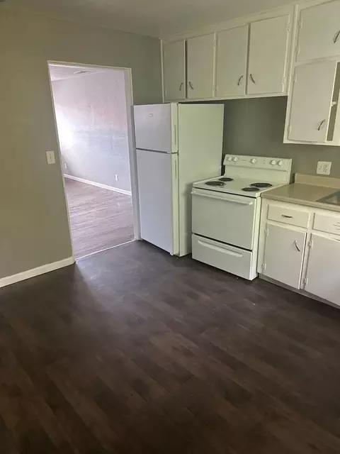 1006 Forest Ct, Kansas City, KS 66103