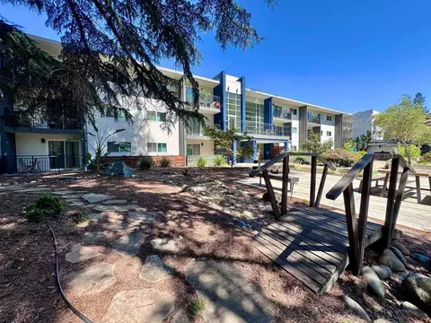 1100 39th St, Sacramento, CA 95816