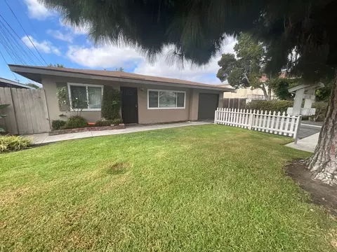 221 Avocado St, Costa Mesa, CA 92627 photo 26