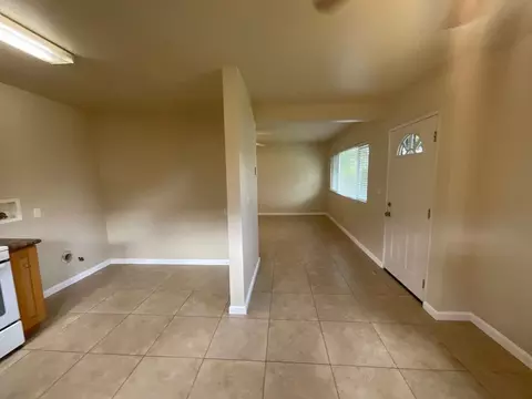 221 Avocado St, Costa Mesa, CA 92627 photo 10
