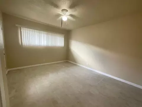 221 Avocado St, Costa Mesa, CA 92627 photo 16