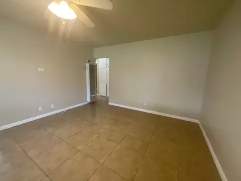 221 Avocado St, Costa Mesa, CA 92627 photo 14