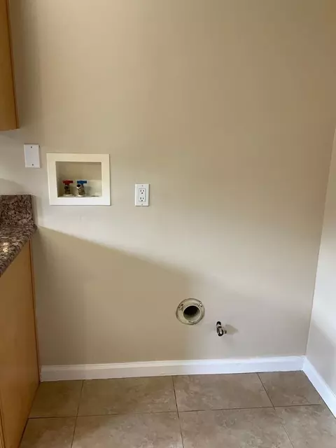 221 Avocado St, Costa Mesa, CA 92627 photo 7