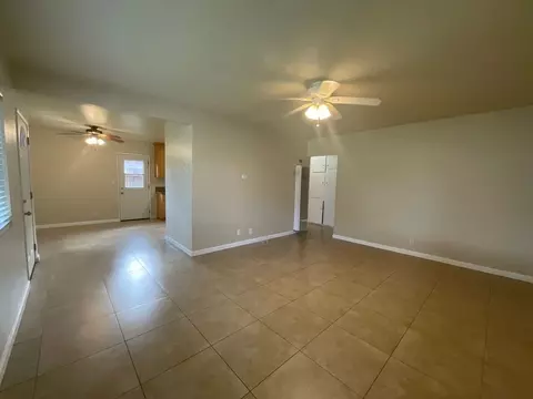 221 Avocado St, Costa Mesa, CA 92627 photo 13
