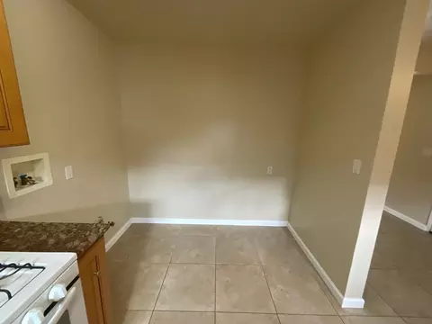 221 Avocado St, Costa Mesa, CA 92627 photo 6